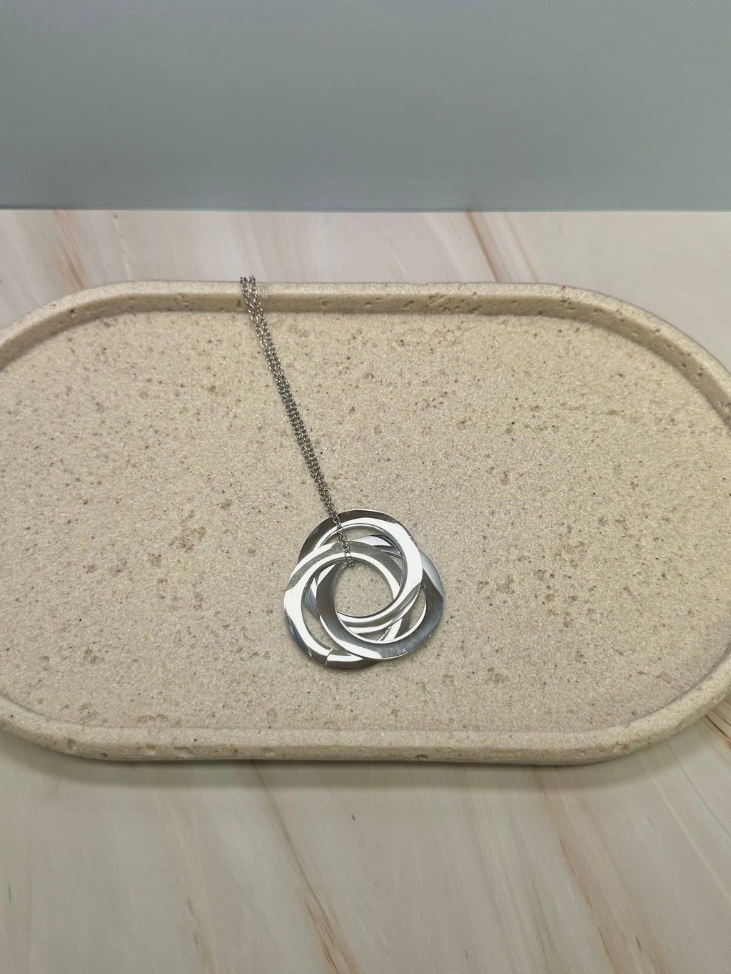 Interlocking Circle Trio